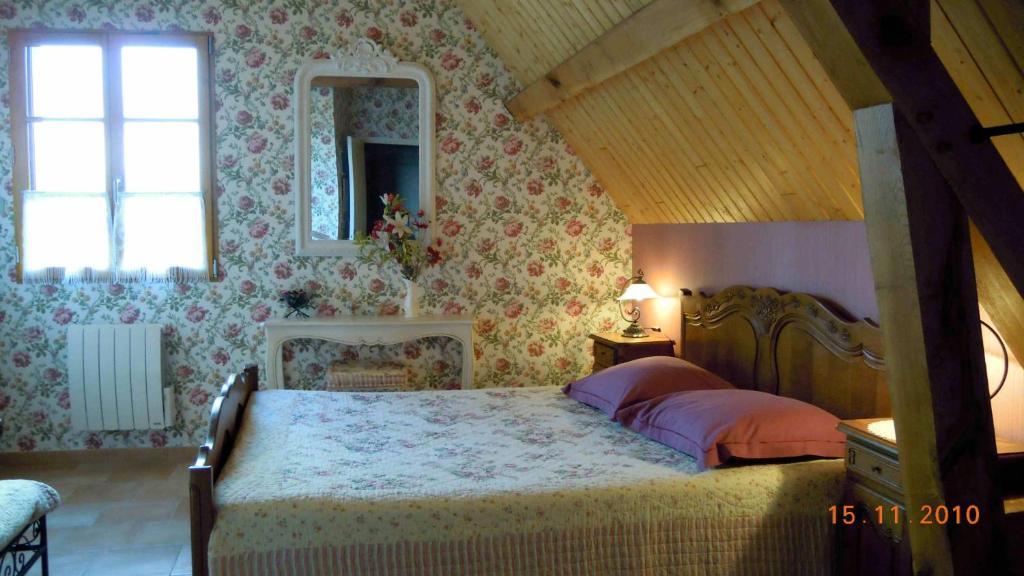 Bed and Breakfast Le Moulin Des Foulons à Chédigny Chambre photo